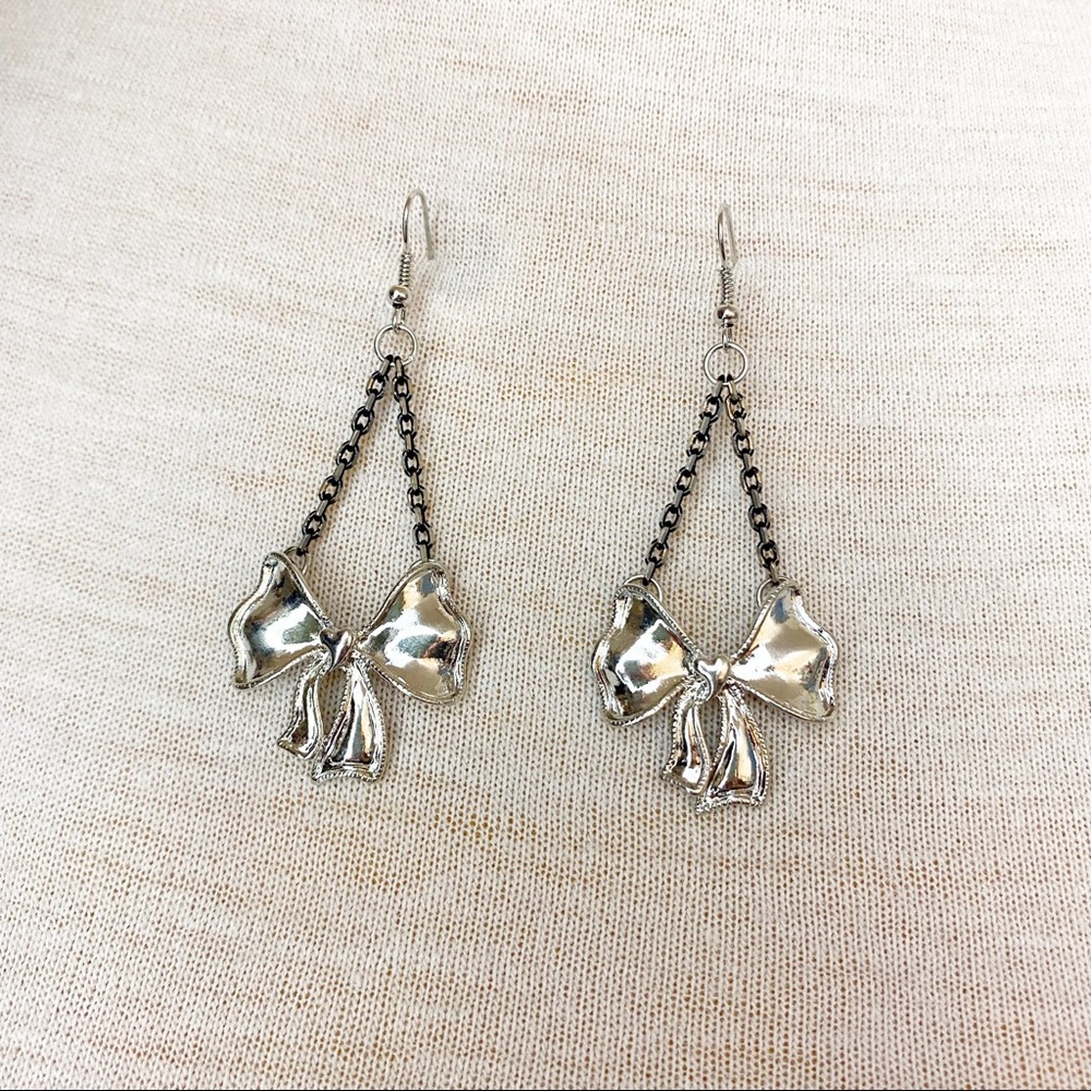 💕 Bow Chandelier Drop Earrings